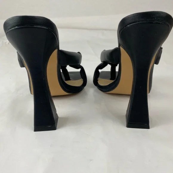 LEMONADE Loyal NWOT Black Heeled Thong Sandal - Picture 5 of 6